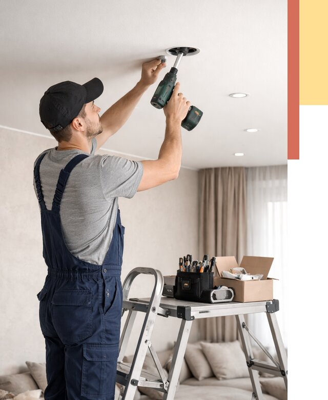 Установка и монтаж точечных светильников в натяжной потолок в Рубцовске от 1820 руб. | ОТДЕЛОЧНИК-Рбц